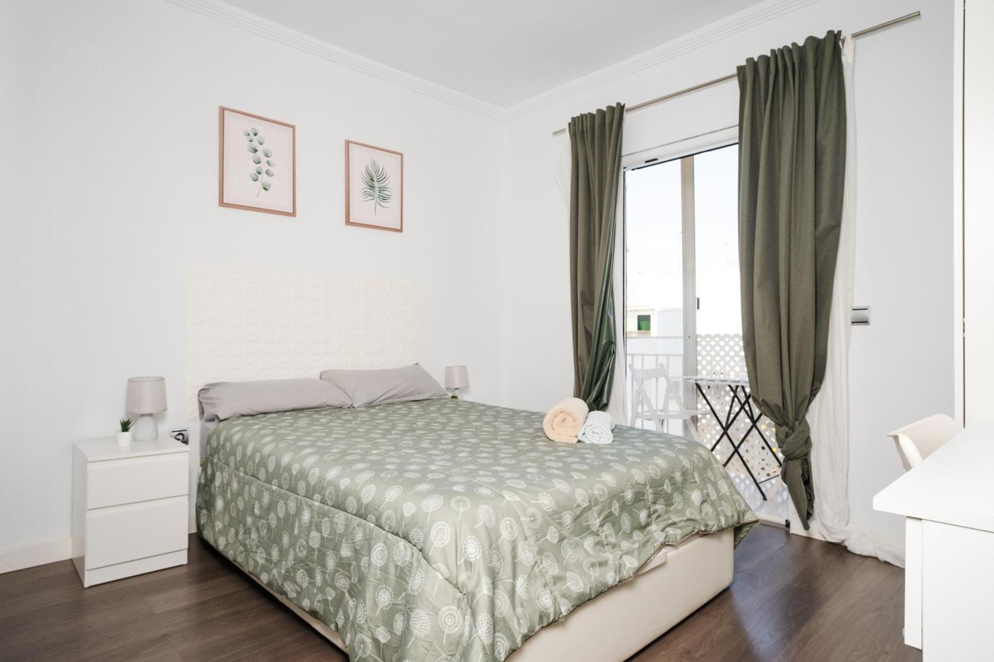 Acogedor Piso Con Balcon Apartment Sevilla Bagian luar foto
