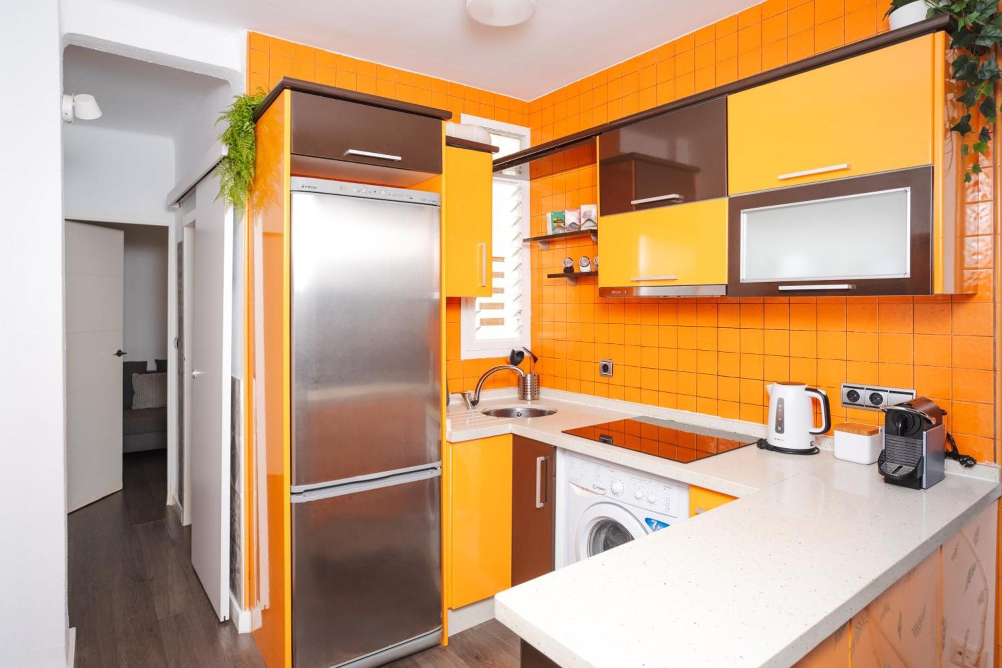 Acogedor Piso Con Balcon Apartment Sevilla Bagian luar foto